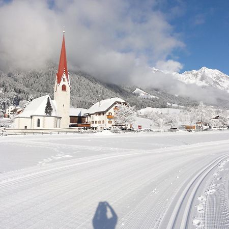Hotel Messnerwirt Anterselva di Mezzo Buitenkant foto