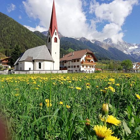 Hotel Messnerwirt Anterselva di Mezzo Buitenkant foto