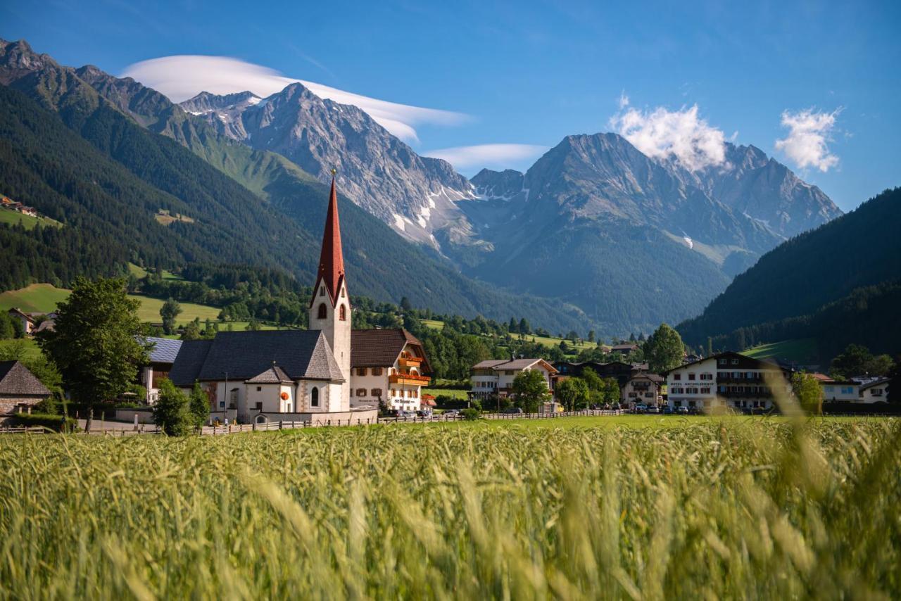 Hotel Messnerwirt Anterselva di Mezzo Buitenkant foto