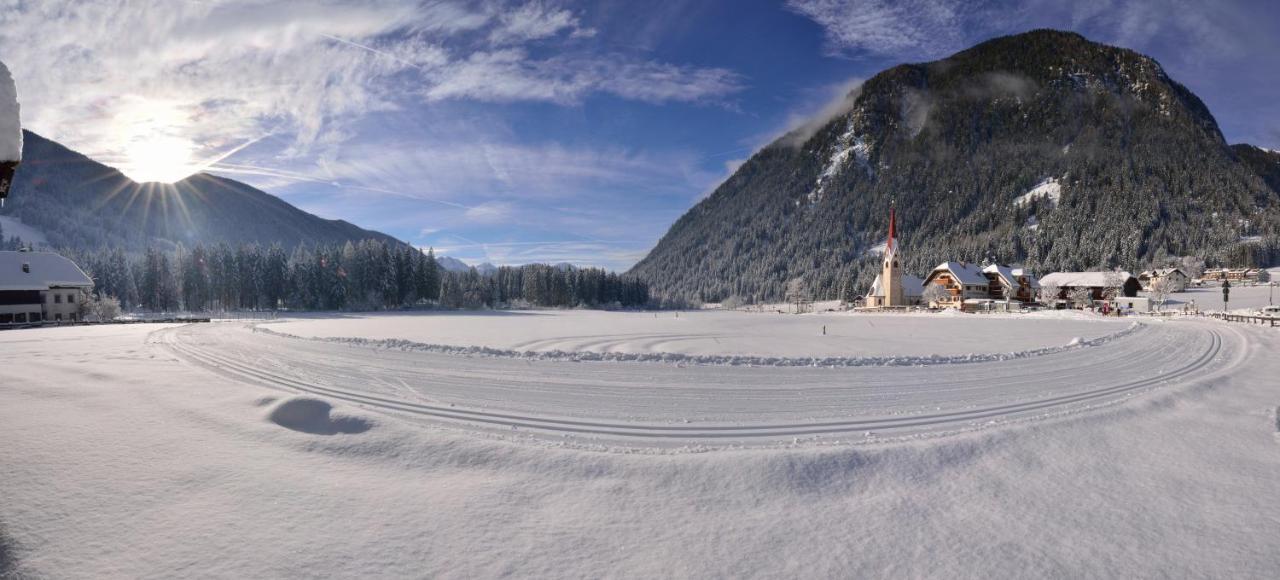 Hotel Messnerwirt Anterselva di Mezzo Buitenkant foto