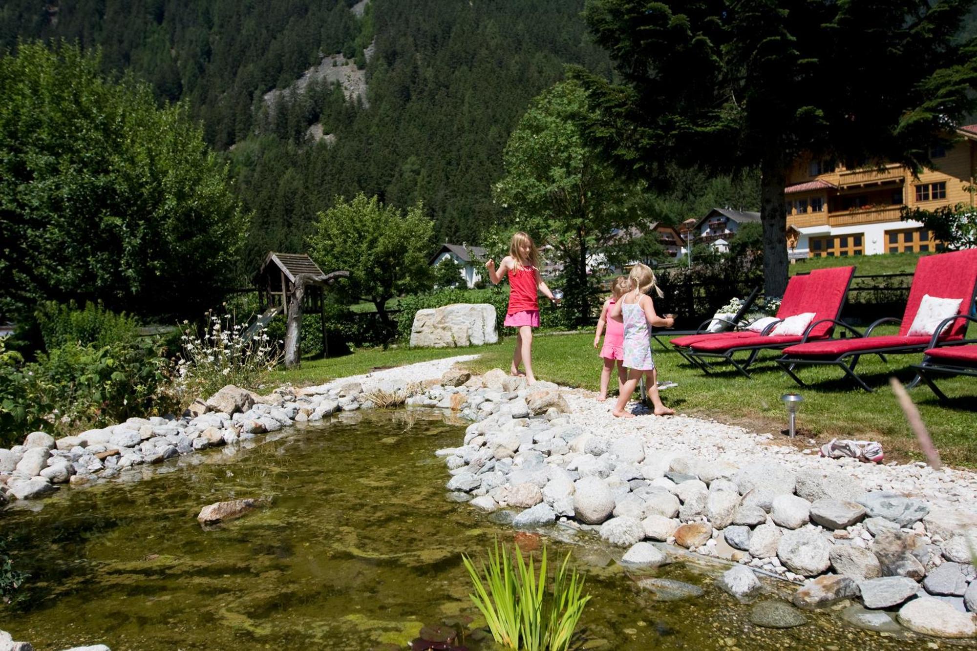 Hotel Messnerwirt Anterselva di Mezzo Buitenkant foto