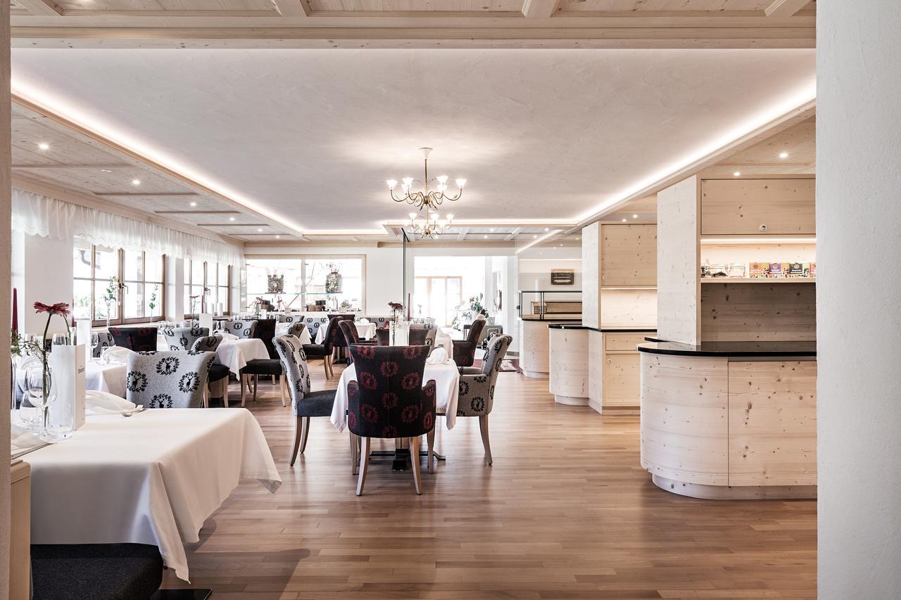 Hotel Messnerwirt Anterselva di Mezzo Buitenkant foto