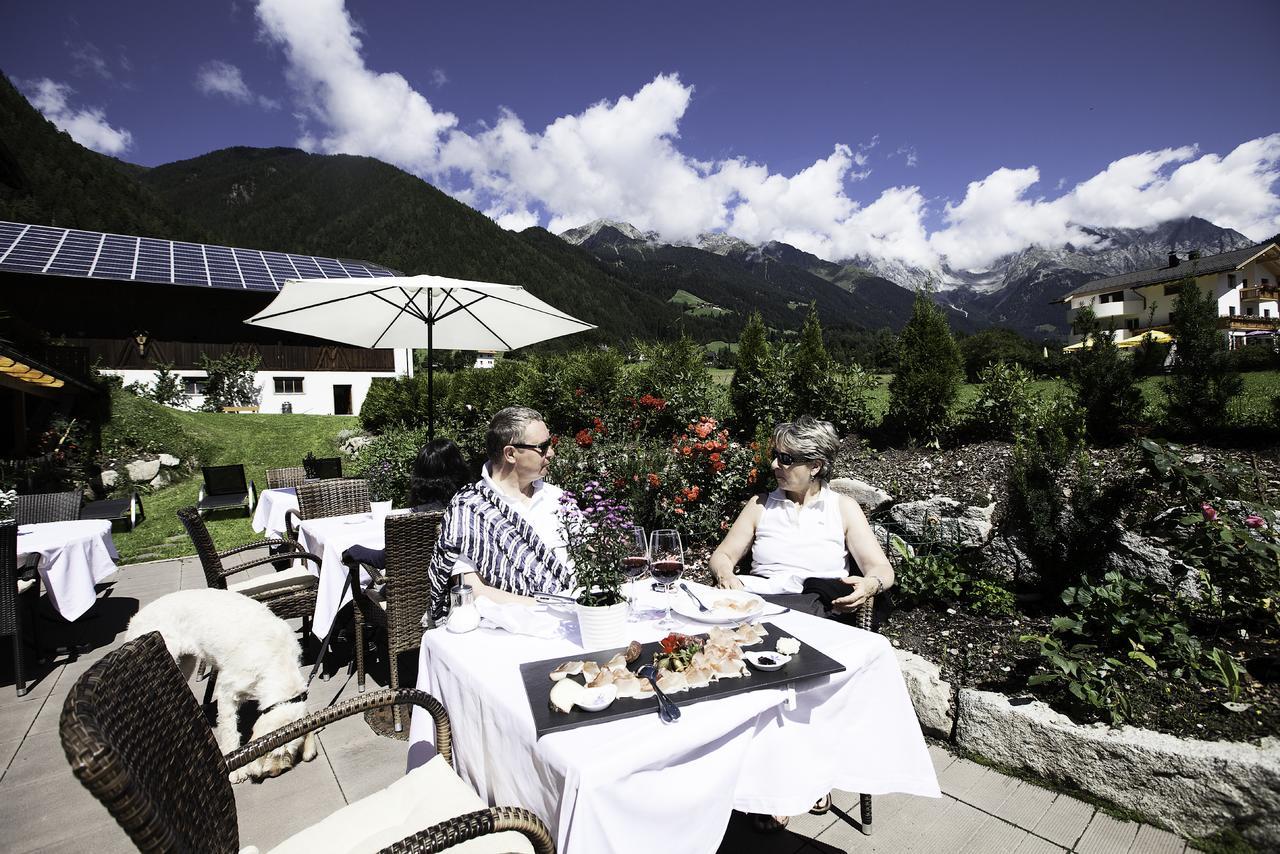 Hotel Messnerwirt Anterselva di Mezzo Buitenkant foto